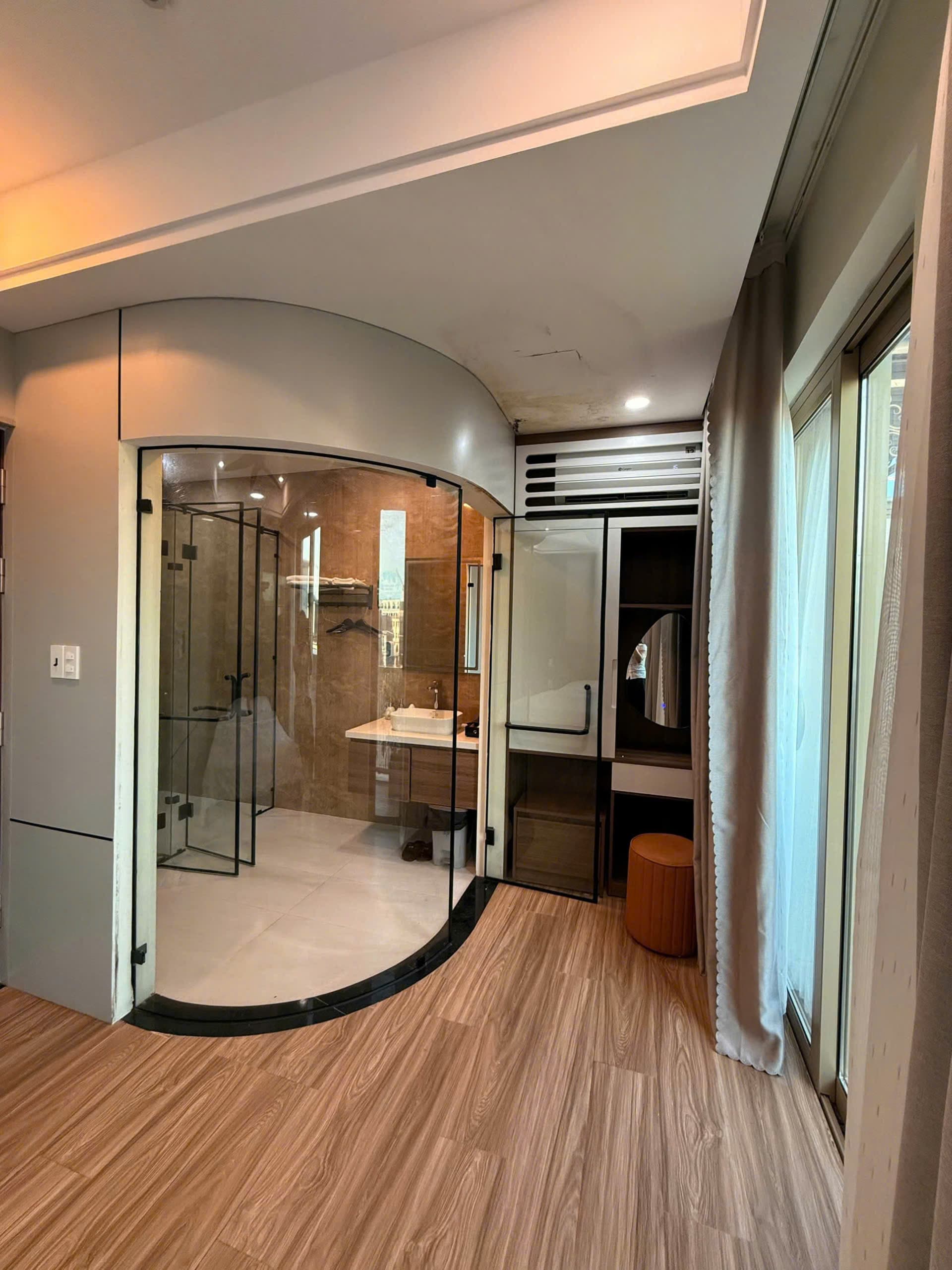 Premium Suite